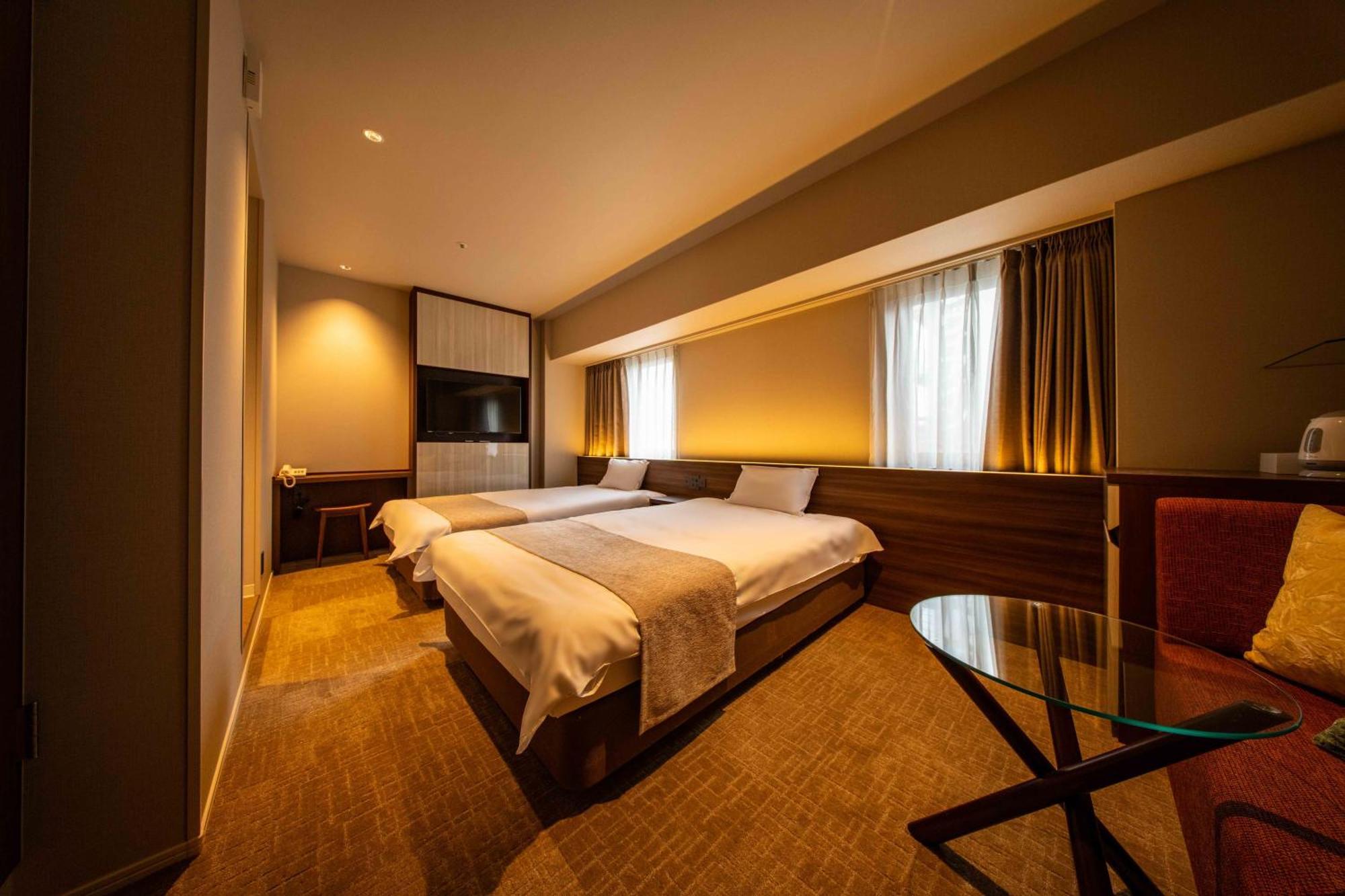 New Osaka Hotel Екстер'єр фото