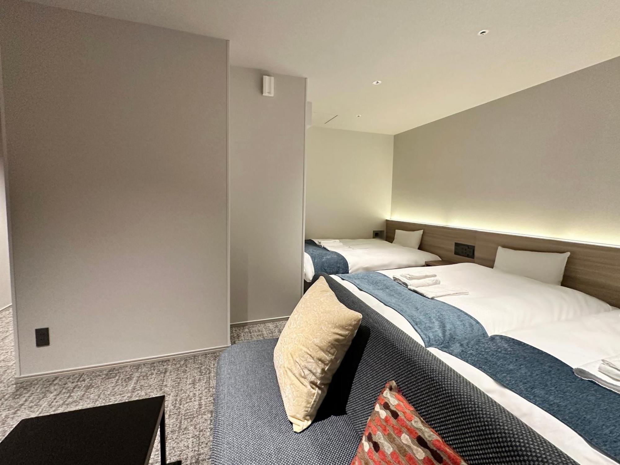 New Osaka Hotel Екстер'єр фото